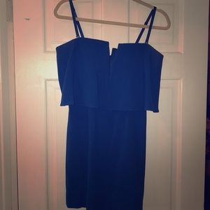 BCBG deep v mini dress size 6- worn 1 time only